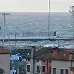 Oda ve Kahvaltı Basta Bussare 4*
